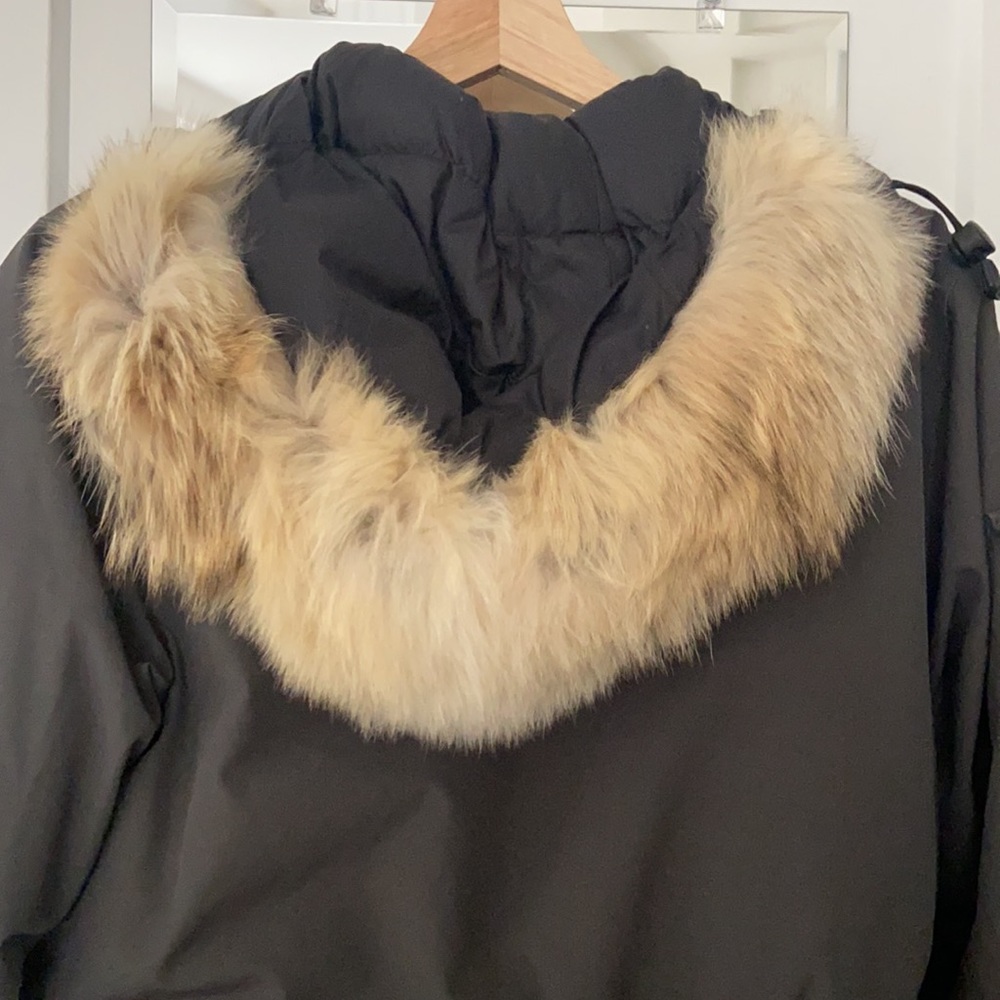 Canada Goose Coat - Picture 5 of 6
